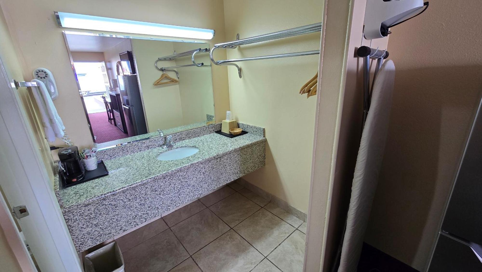 Texan Inn And Suites Monahans Εξωτερικό φωτογραφία